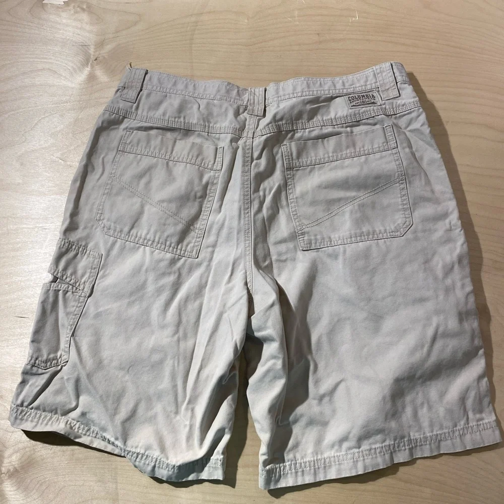 Columbia Omi-Shield Men's Tan Shorts size 36 x 11 (LU)